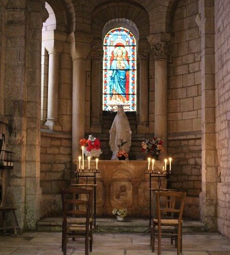 Interieur-eglise-droit-OT-8