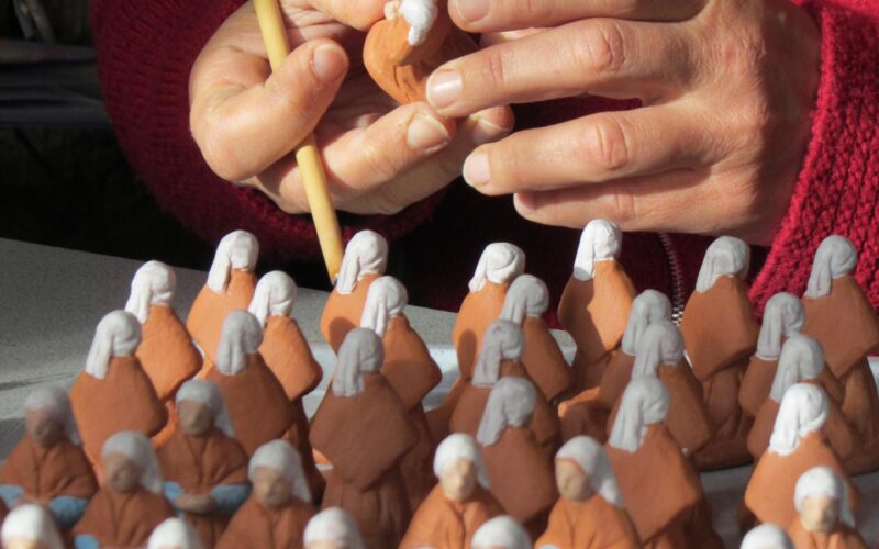 peinture-santon-BJPG##fabrication de santons par Agnès Claire##Agnès Claire##
