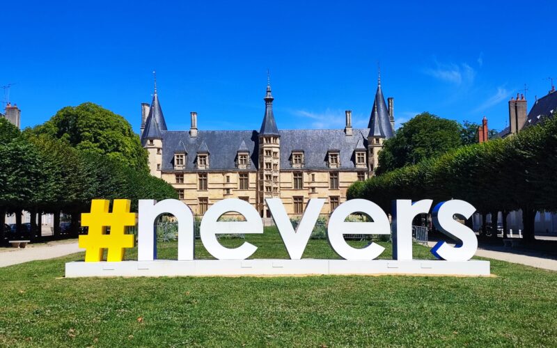 Nevers-Palais-Ducal-3jpg##Palais Ducal - Nevers - Nièvre - Bourgogne##Christiane Vavouil - propriétaire##