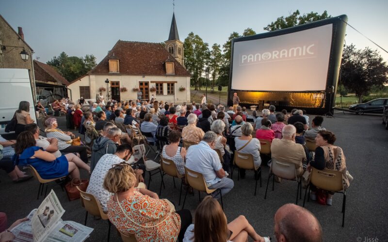Projection-plein-air-Conviviales-Nannay-c-ni-vu-ni-connujpg##Projection plein air - Conviviales Nannay- (c)ni vu ni connu##Ni vu ni connu##