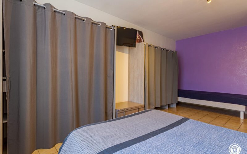 H58G028591-66aac2404b783 H58G028591-66aac2404b783