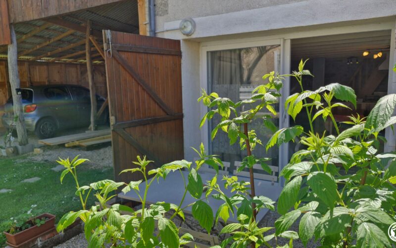 H58G030599-6812996e8f51d