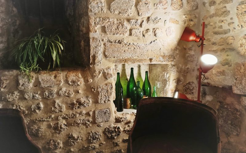 Petit-salon-dit-Love-roomjpg##Petit salon - dit "Love room"##La Cave Voûtée - Domaine Les Chaumes## Petit-salon-dit-Love-roomjpg##Petit salon - dit "Love room"##La Cave Voûtée - Domaine Les Chaumes##