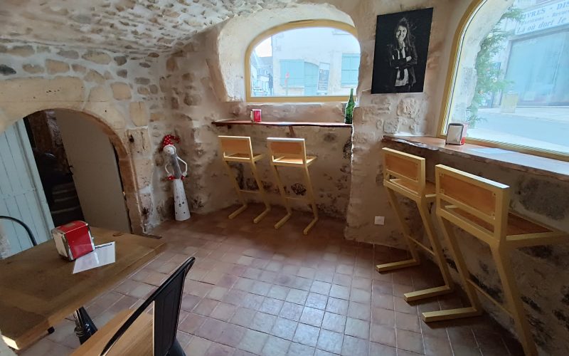 Salle-concertjpg##Salle concert##La Cave Voûtée - Domaine Les Chaumes## Salle-concertjpg##Salle concert##La Cave Voûtée - Domaine Les Chaumes##